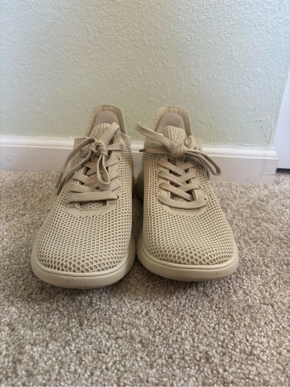 Vivaia Urban Mesh Unisex Beige Sneakers Size 38 or US 7 Women’s